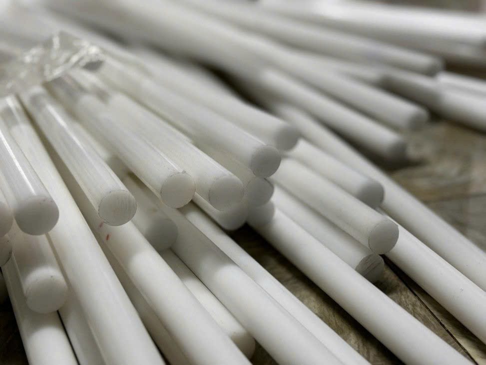 Cây nhựa POM trắng